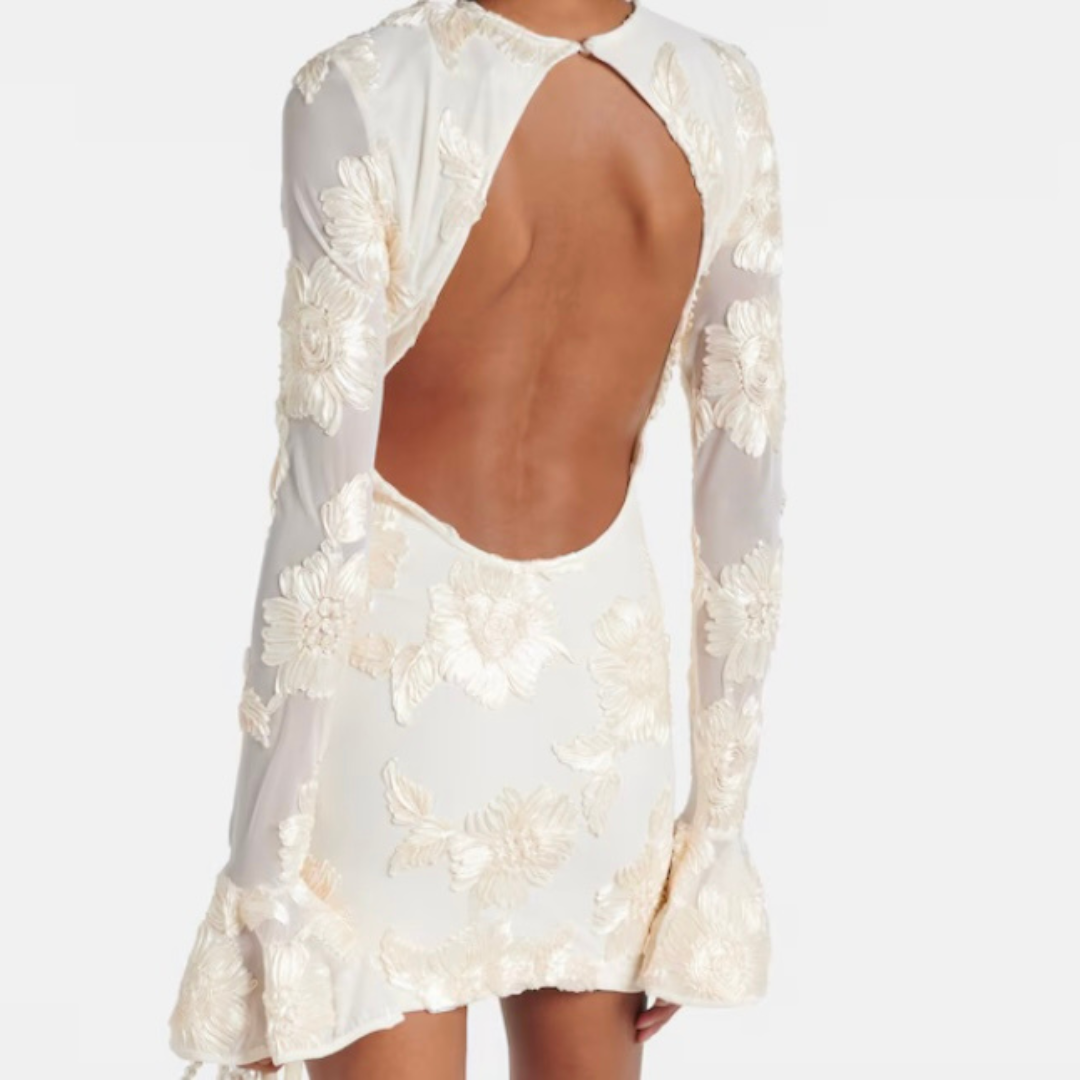 Floral Romance – Besticktes Mini Kleid mit Rückenausschnitt