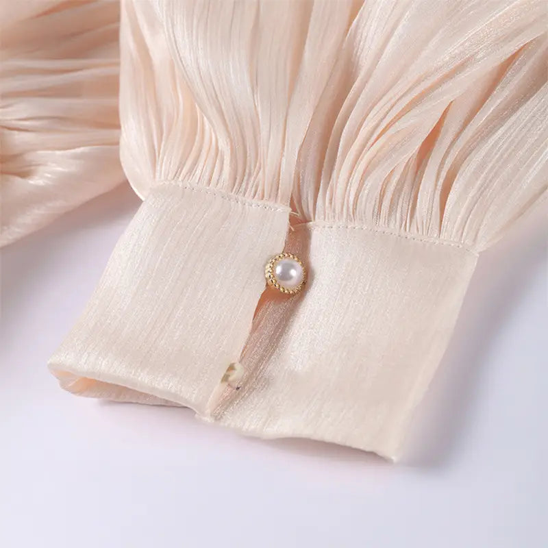 ElegantCharm – Exklusives Kleid mit taillierter Passform & fließendem Stoff