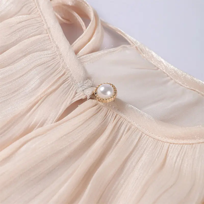 ElegantCharm – Exklusives Kleid mit taillierter Passform & fließendem Stoff